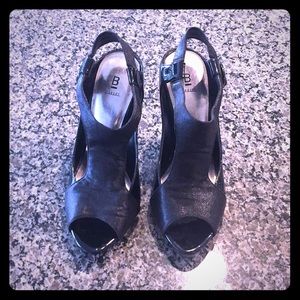 Bakers Black 4 in heels